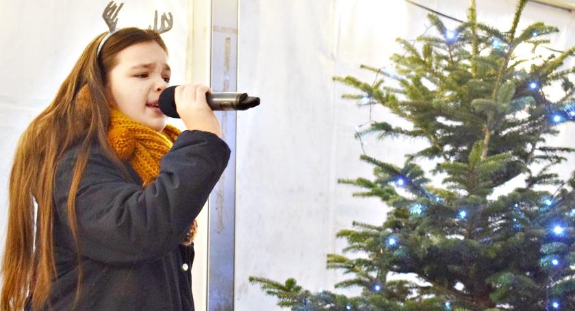 Wigilia miejska w płońskim rynku - „Uciekali” 