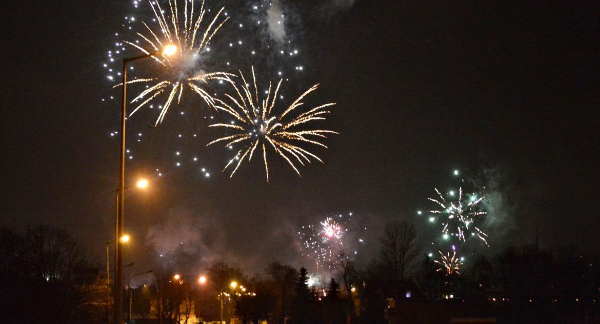 Tak Płońsk witał Nowy Rok - Płońszczak w roku jubileuszu 25-lecia życzy WSZYSTKIEGO NAJLEPSZEGO!