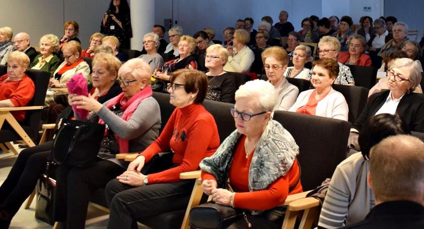 Na wykładzie UTW o zawale ucha i kondycji słuchu