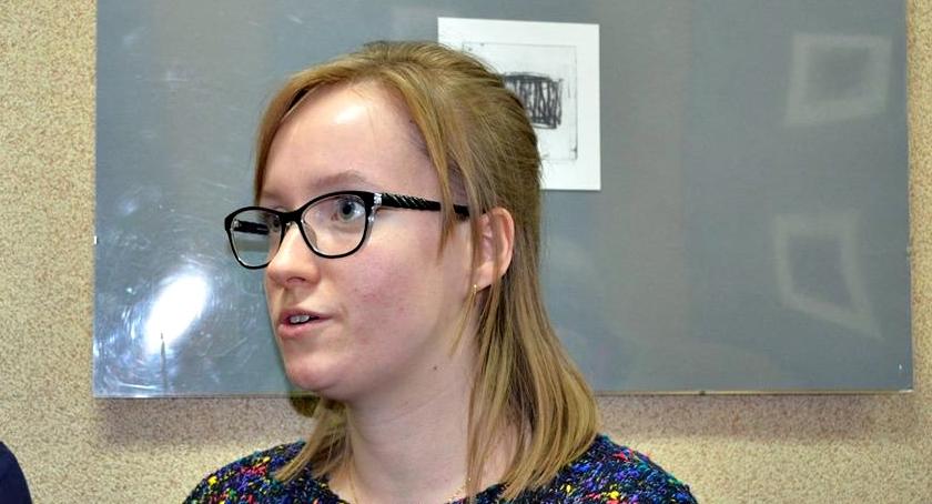 Wystawa grafiki płońszczanki i recital na Dzień Kobiet