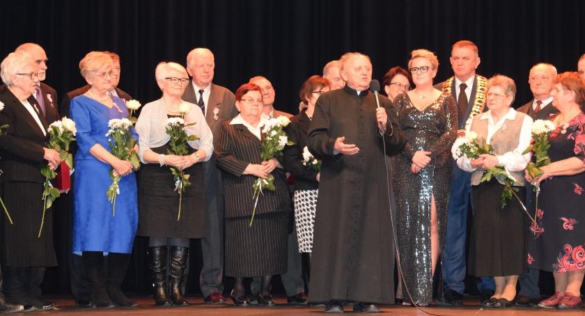 Piękne gody w godnej oprawie - jubileusz płońskich par małżeńskich