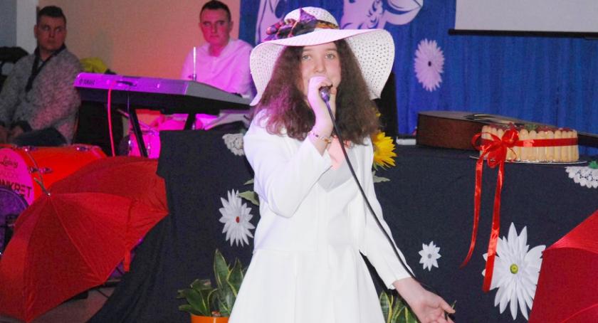 Ostatki z piosenką - śpiewają lokalne talenty - Ewelina Smolińska