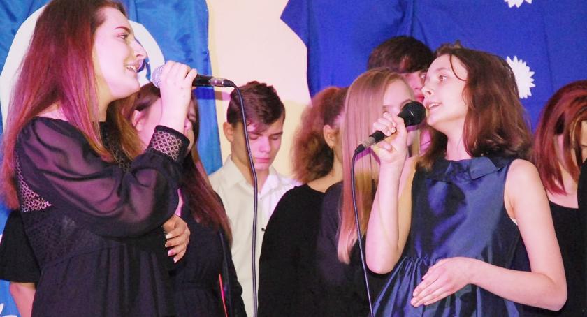 Ostatki z piosenką - śpiewają lokalne talenty - Adela Malon i Matylda Łukasiewicz