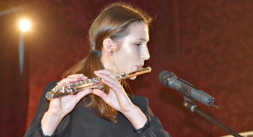 Koncert w Sochocinie - Aleksandra Gajewska i piosenka z „Nocy i dni” na flet poprzeczny
