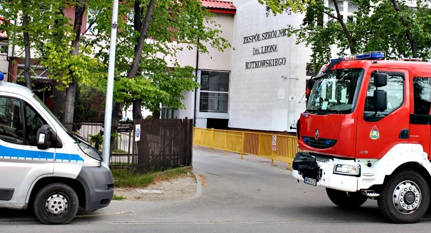Dwa alarmy bombowe w szkołach średnich - matury jednak planowo
