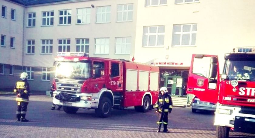 Kolejne bombowe alarmy w szkołach