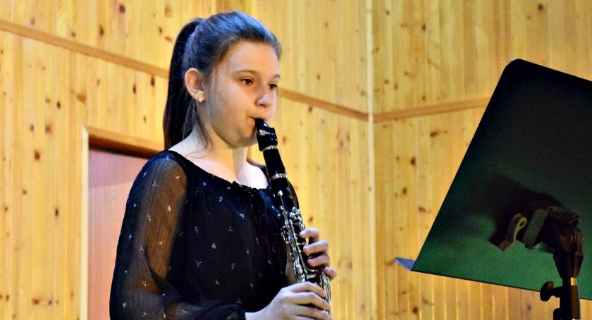 Koncertowali w muzycznej - na klarnecie Julia Kowalik
