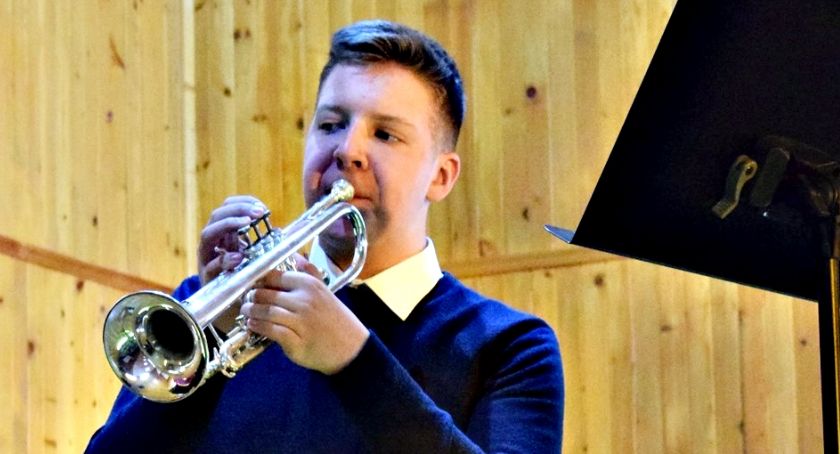 Koncertowali w muzycznej - na trąbce Rafał Matyjaszek