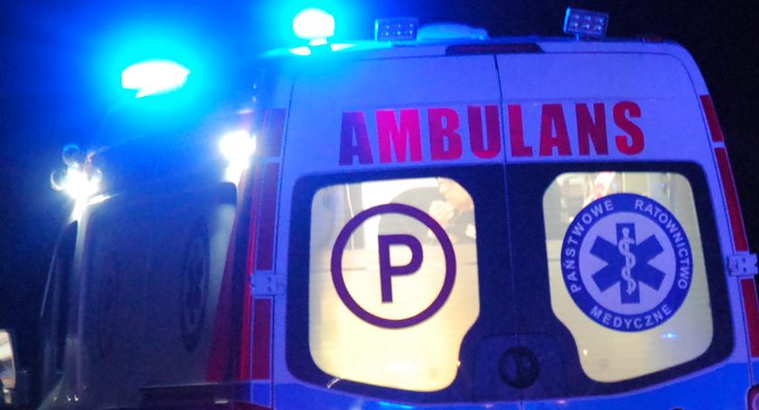 Fiat uderzył w drzewo - kierowca był pijany