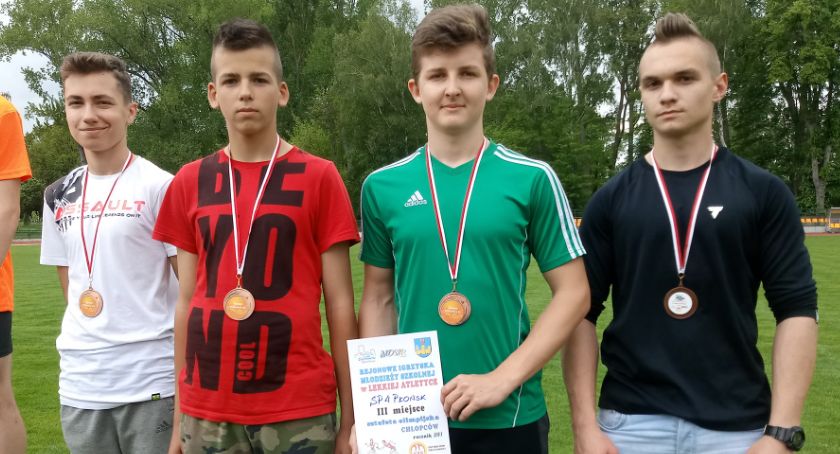 14 medali SP 4 Płońsk w rejonie