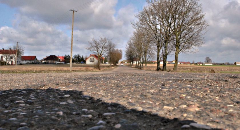 Kasa na drogi dla dziesięciu samorządów