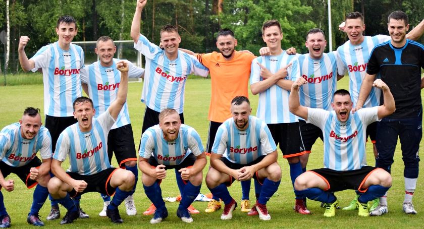 Korona wygrywa po szalonym meczu 5:4 i (chyba) ratuje A klasę