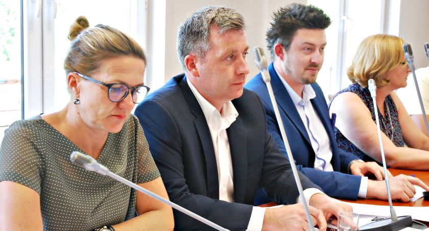 Wotum zaufania i absolutorium dla zarządu powiatu