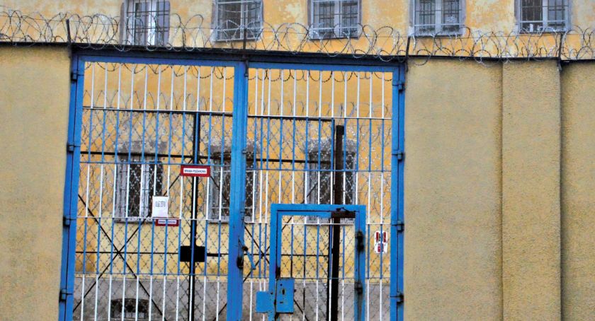 Pobił dwie kobiety cd. - 26-latek tymczasowo aresztowany