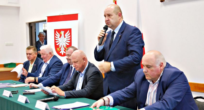 Blisko 900 tysięcy dla samorządów z powiatu płońskiego - zobacz co zostanie dofinansowane w twojej gminie