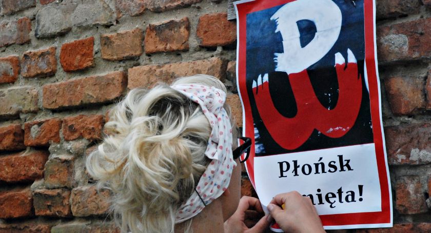 Piknik i gra terenowa w rocznicę wybuchu Powstania Warszawskiego