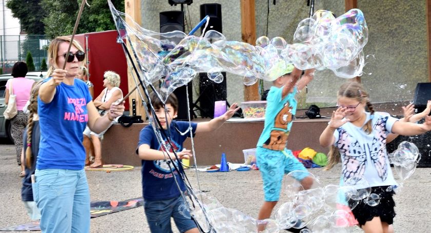 Rodzinnie piknikowali w Jońcu