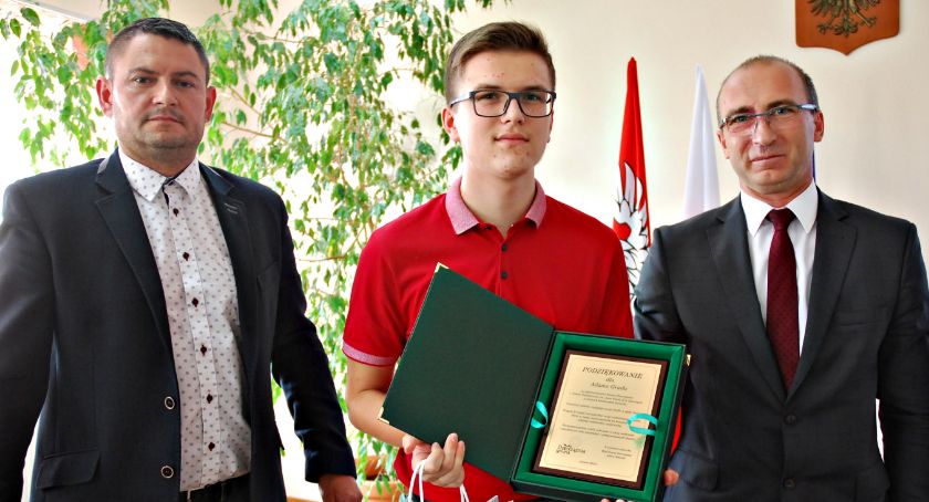 Adamowi podziękowali