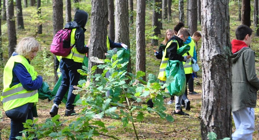 Włączyliśmy się do akcji „SprzątaMY las”