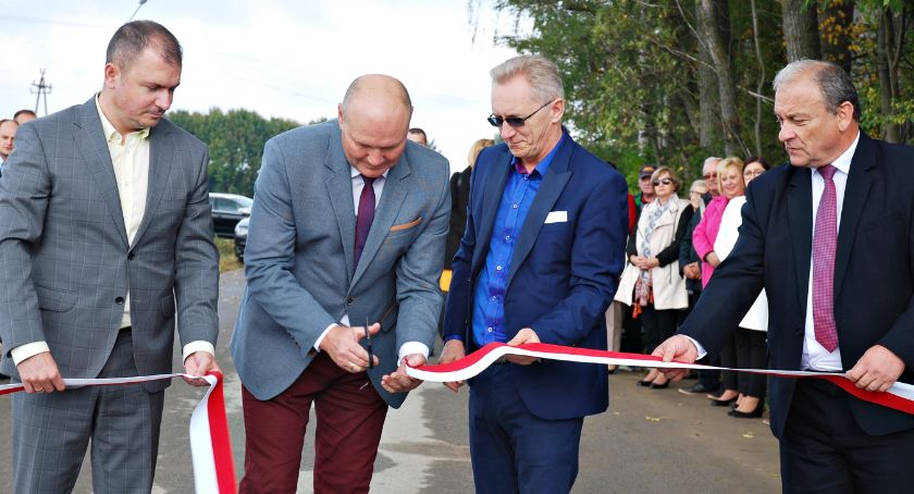 Drogę oficjalnie otworzyli 