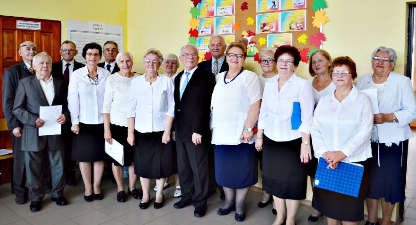 Pierwszy występ chóru na Dniu Seniora w Dzierzążni