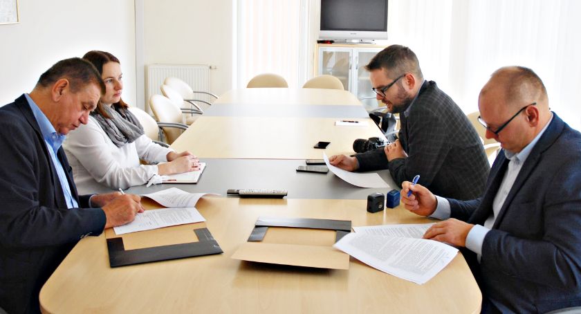 Plenerowe siłownie i place zabaw przy ul. ks. Sarbiewskiego i Krańcowej
