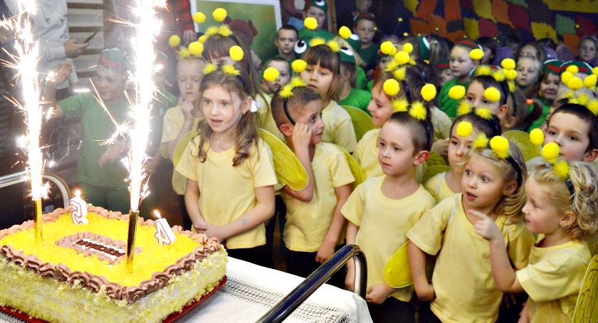 Pasowanie z pięcioma tortami na finał u Misia Uszatka