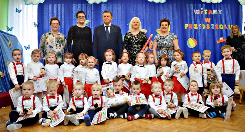 Pasowanie przedszkolaków u Kubusia Puchatka