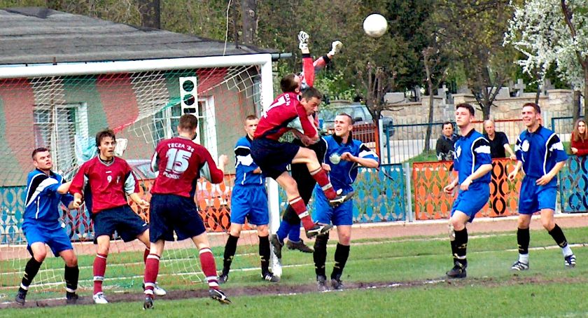 RetroPiłka - kwiecień 2003 - Tęcza 34 Płońsk