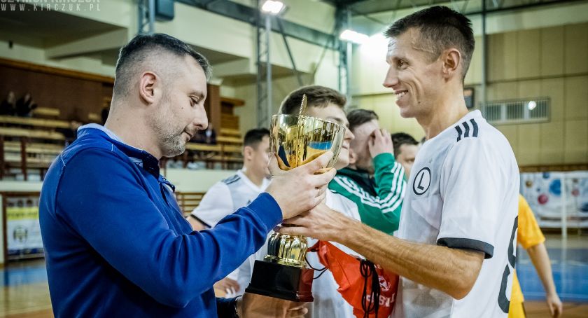 Legia z pucharem HM Trans