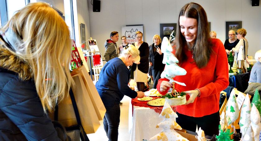 Było w czym wybierać na jarmarku świątecznym w domu kultury