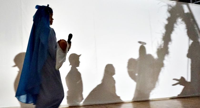 Świąteczny teatr cieni w Sarbiewie