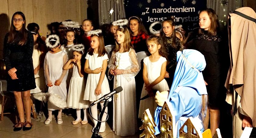 Jasełka w szkole „Żywioły” - „Ten szczególny dzień się budzi”