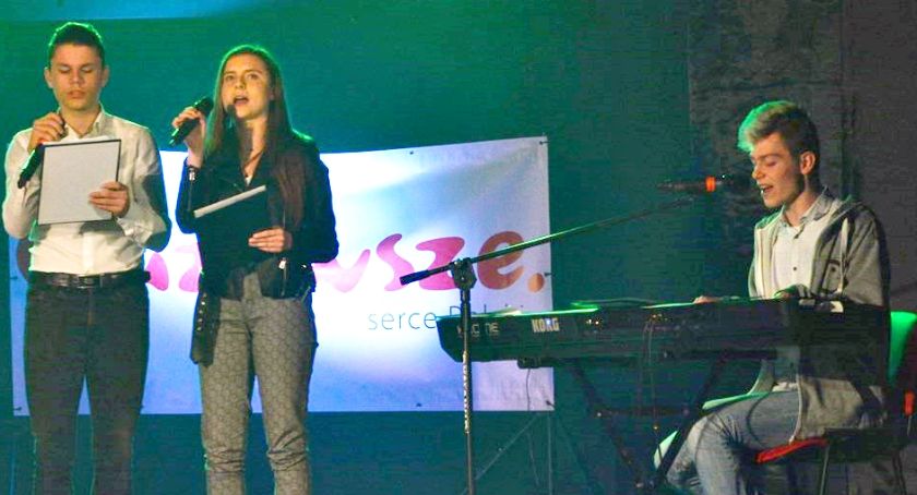 Koncert w Raciążu - piosenka świąteczna Sebastiana Kopcińskiego