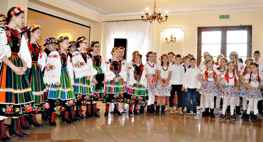 Wigilia dla samotnych gm. Załuski - „Pójdźmy wszyscy do stajenki”
