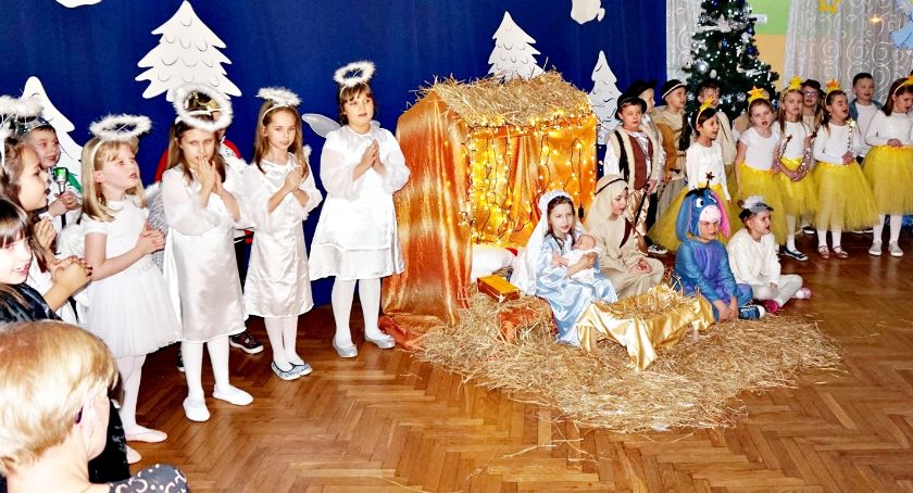 Jasełka w Przedszkolu nr 2 w Płońsku - „Dzieciątko niesie miłość”