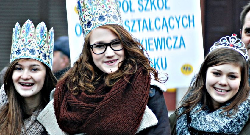 RetroPłońszczak - tłumy w pierwszym (2014 rok) płońskim Orszaku Trzech Króli