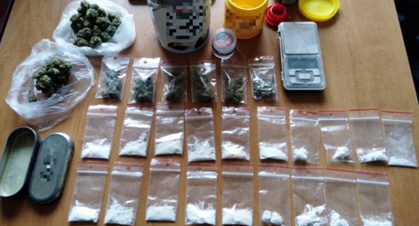 Dwie osoby zatrzymane w sprawie narkotyków