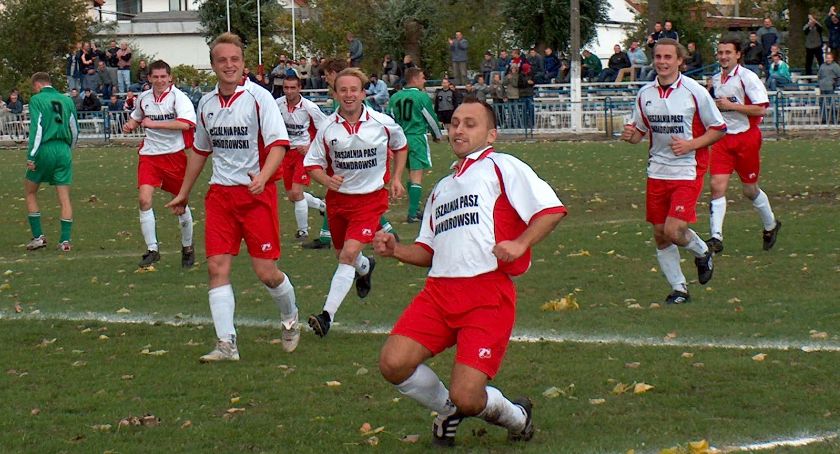 RetroPiłka - październik 2003 - Błękitni Raciąż