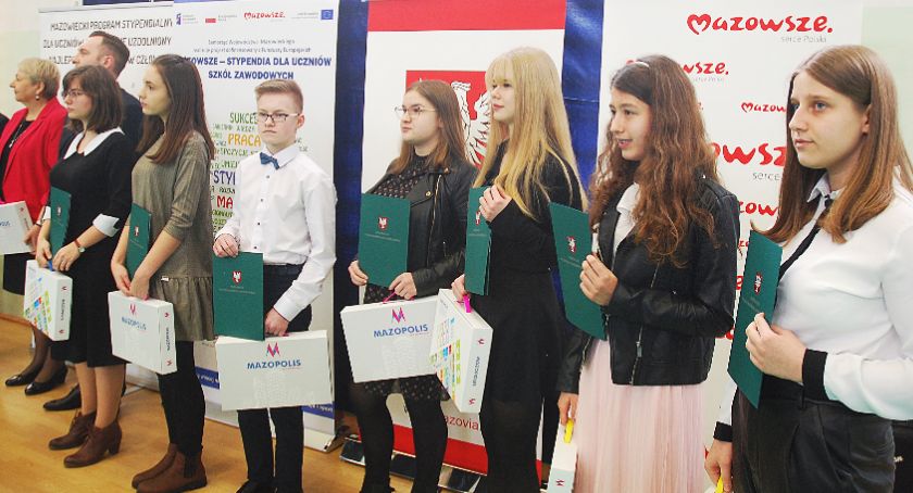 Stypendia marszałka także dla naszych uczniów