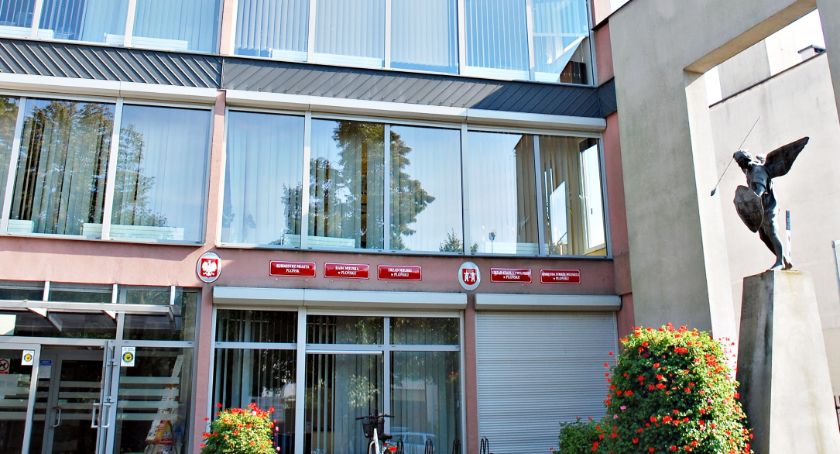 Komunikaty płońskiego ratusza - zmiany w obsłudze interesantów oraz nieczynne targowisko w niedzielę