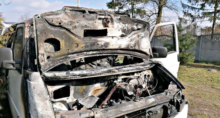 Płonął volkswagen w Wierzbówcu
