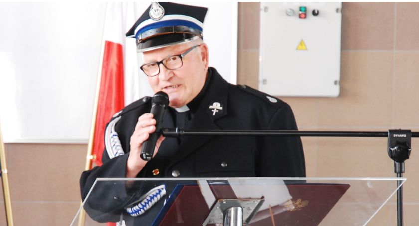 Kolejne głosy w sprawie odwołania dyrektora Obermeyera - teraz zarząd powiatowy OSP i kapelan strażaków ks. Jan Piotrowski
