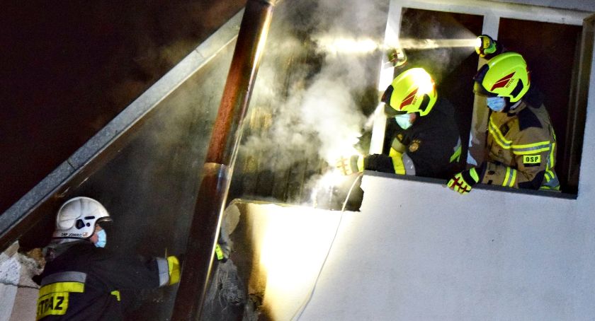 Szybka akcja strażaków z Królewa i Jońca uratowała dom