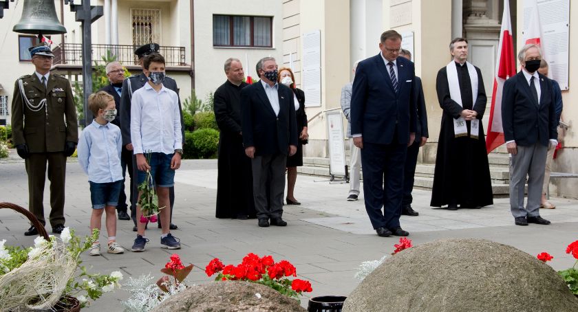 W hołdzie najmłodszym uczestnikom Powstania Warszawskiego 