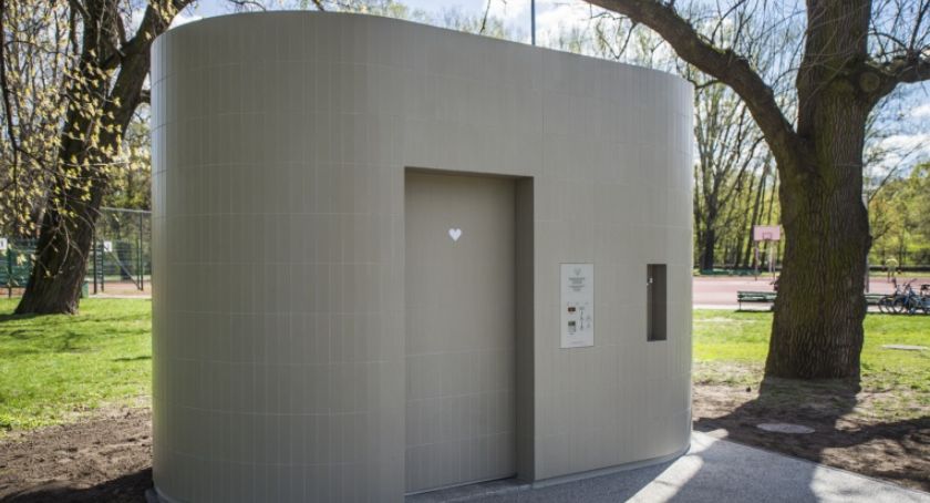 Park Żeromskiego-będzie toaleta za 650 000 zł