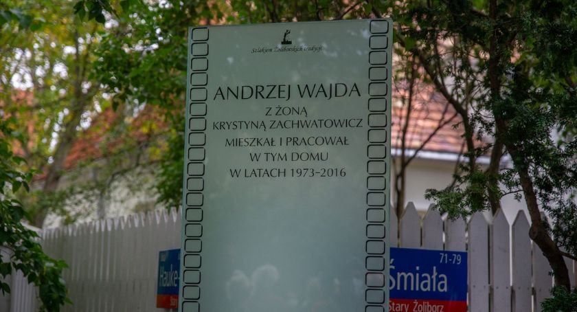  Pamiątkowa tablica Andrzeja Wajdy