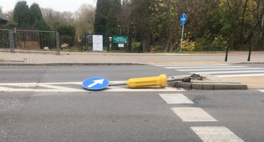 Rondo Turowicza - tym razem ofiarą urzędniczego niedbalstwa padł słupek