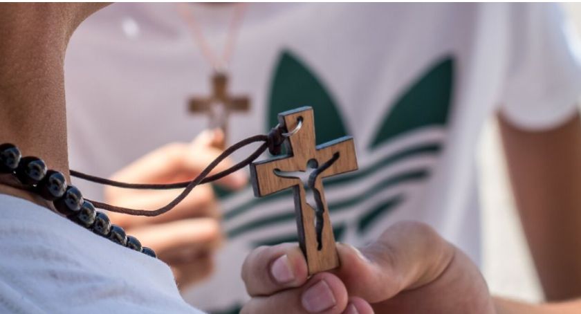 Czy Żoliborz chodzi na religię?