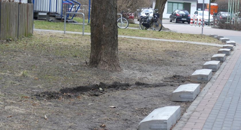 Przy Tołwińskiego nowa ulica stała się wrogiem trawników